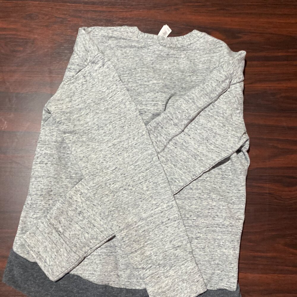 Womans medium Adidas sweater - Picture 3 of 4